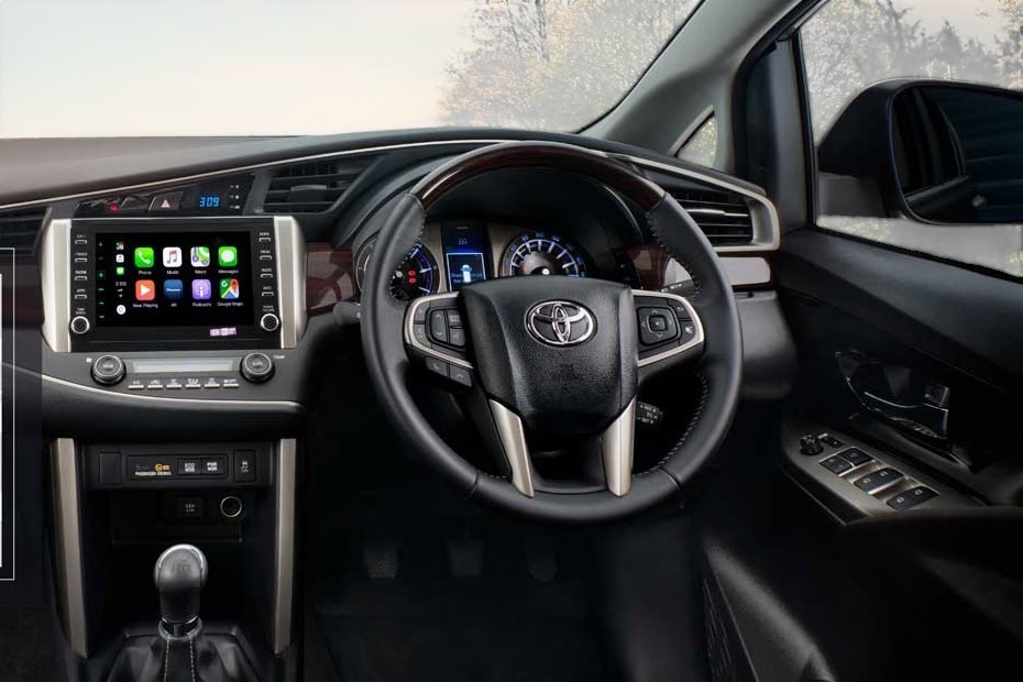 Toyota Innova Crysta 2025